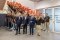 Das Bild zeigt wie Olaf Scholz Viessmann in Allendorf (Eder) besucht.